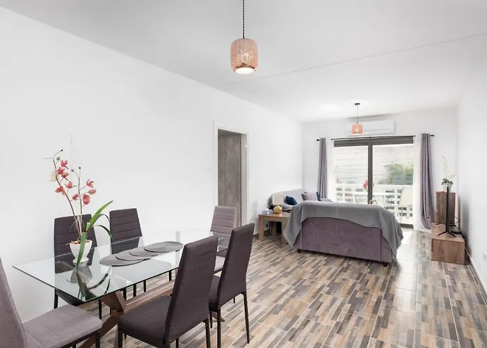 Happy Stay Apartment - Halefka Court